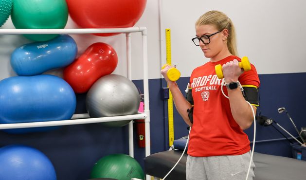 Radford athlete receiving sports physical therapy services in the New River Valley